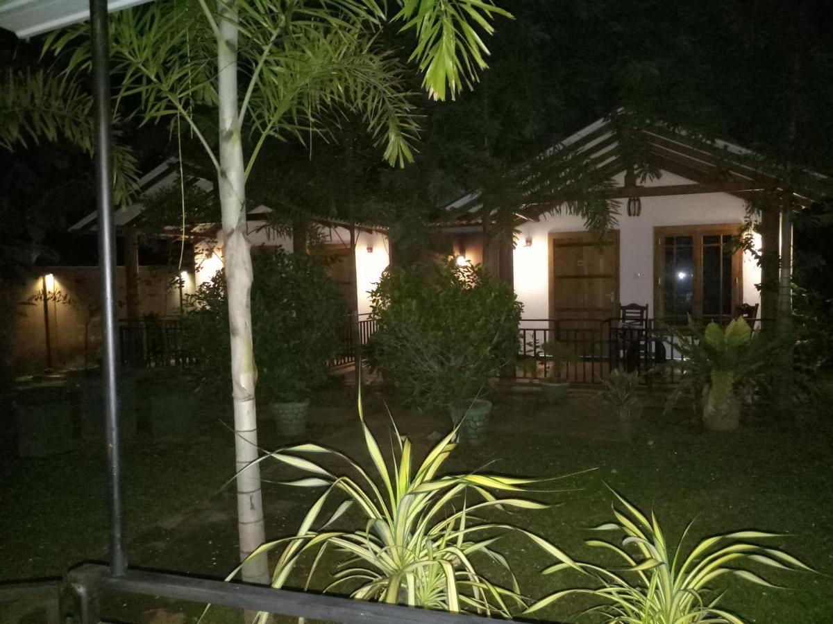 Max Safari Villa Udawalawe Exterior foto